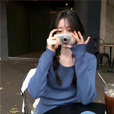 在星光掩映下
